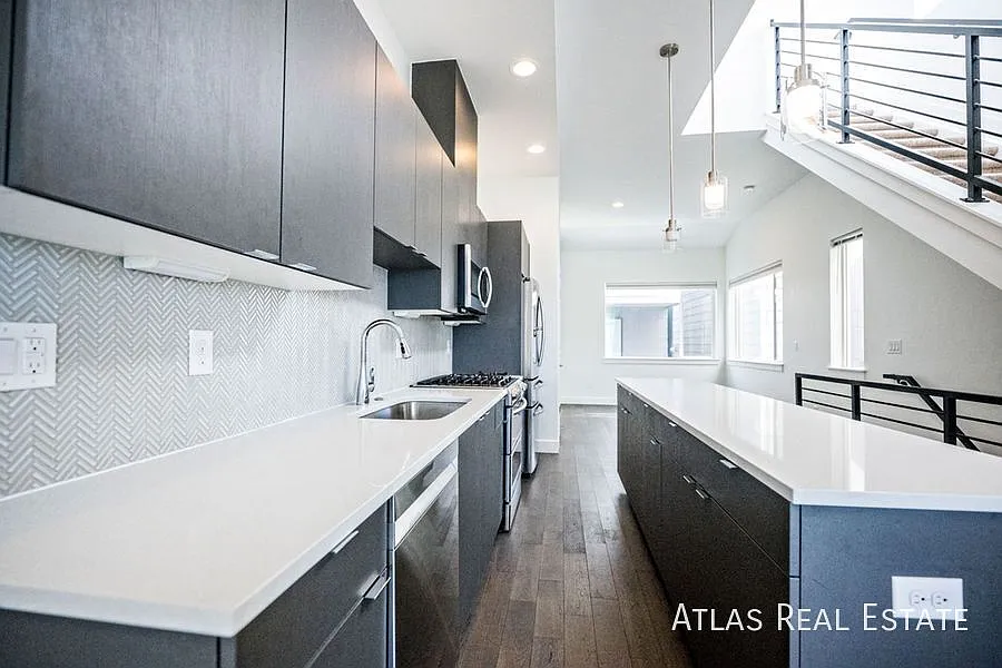 2 Bed 2.5 Bath Condo in the Heart of LoHi Near Downtown Denver! Private Rooftop Deck, 1-Car Attac... — Photo 4