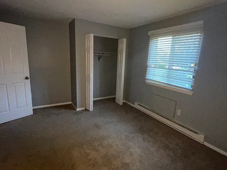 137 Hilliard St — Photo 8