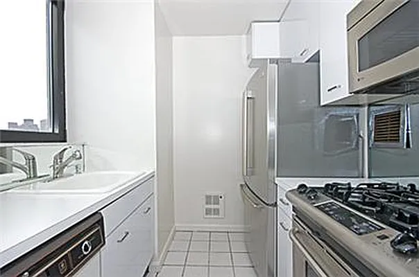 Sold by Trump International Realty | media 6