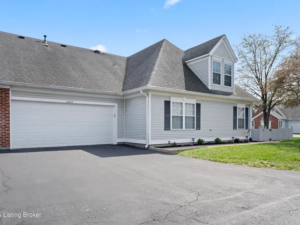 3927 Greenhurst Dr, Louisville, KY 40299