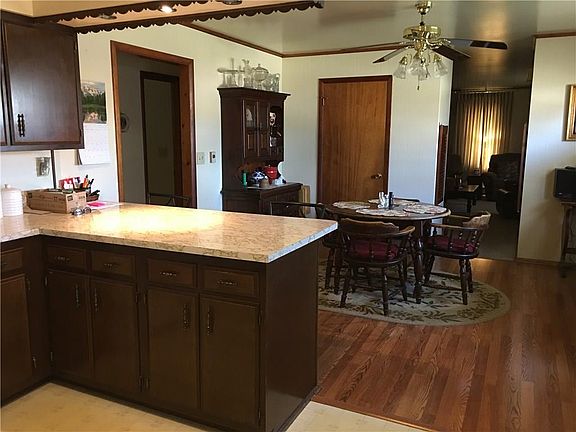5th image of 1650 McCollum Ln