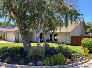 894 Cliffside Ct, Oakdale, CA 95361