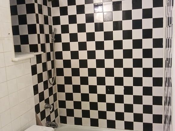 3rd image of 319 W 21st St APT C