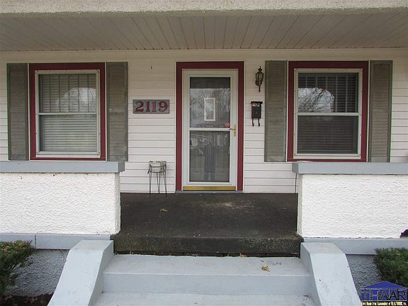 3rd image of 2119 College Ave