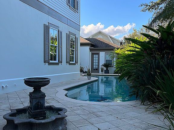 4th image of 4121 Corrine Dr