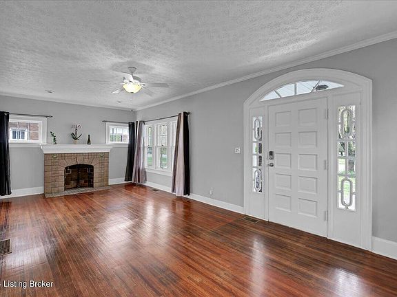 3rd image of 1834 Algonquin Pkwy