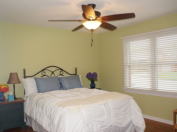 4th image of 1919 Meadow Green Dr