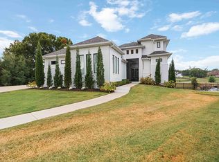 203 Cascade Cir, Cave Springs, AR 72718