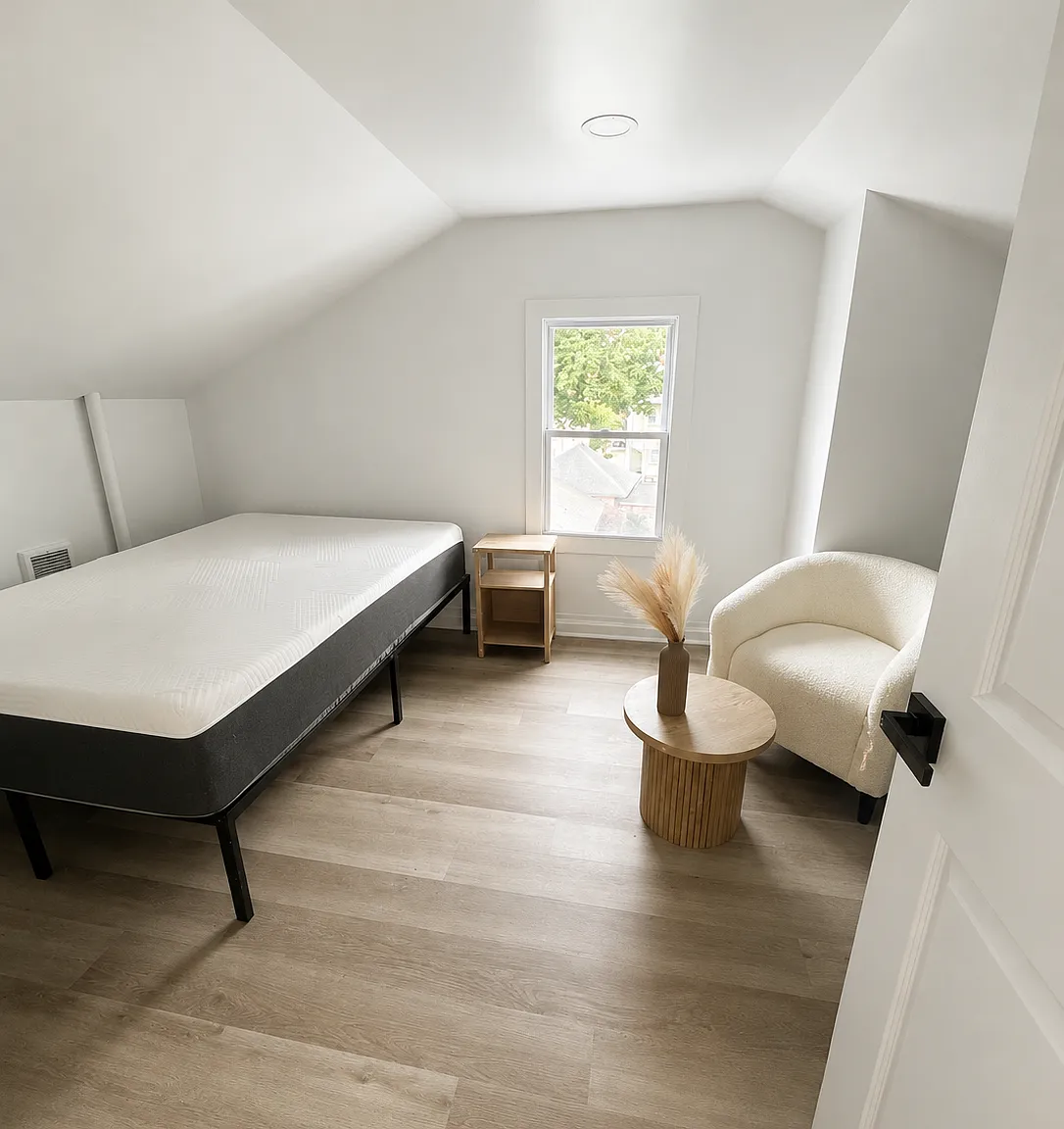 4 bed, 1000 sqft, $950 — Photo 4