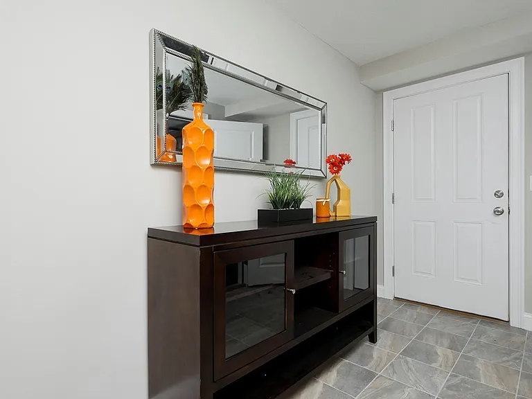 401 E Merrimack St #15 — Photo 15