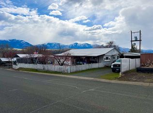 325 Highlan Dr, Mount Vernon, OR 97865