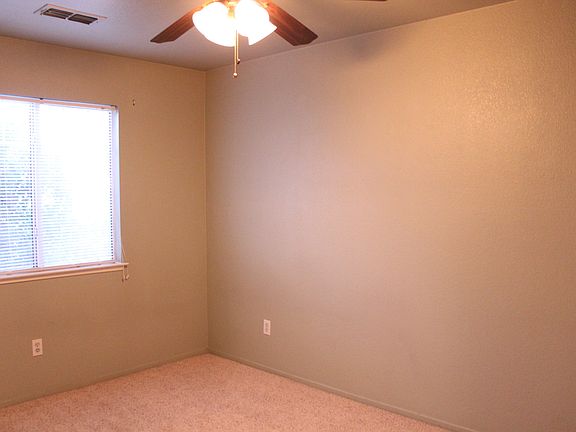 5th image of 248 Cole Ct