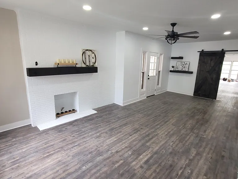 2820 Fort Ave — Photo 21