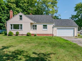 6015 Wilson Mills Rd, Highland Heights, OH 44143