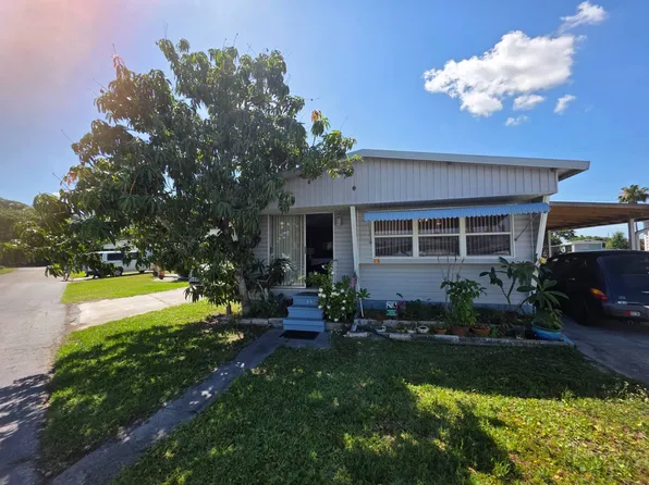 6515 15th St E #E4, Sarasota, FL 34243