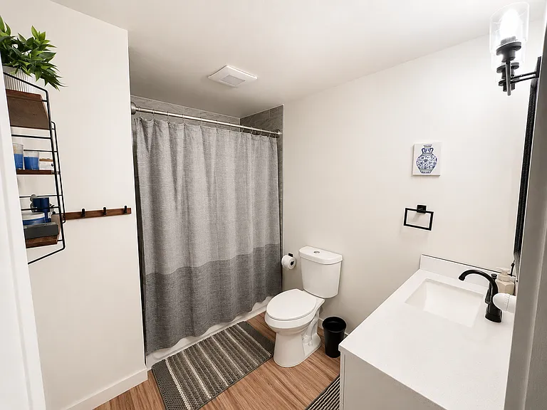 414 N 13th St — Photo 9
