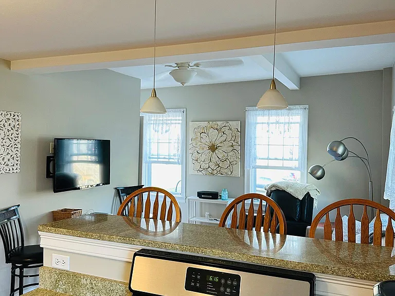 227 Thames St #3 — Photo 15