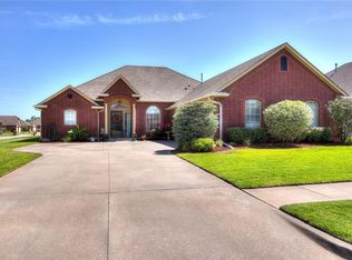 706 Tasha Cir, Moore, OK 73160