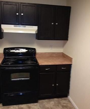 3rd image of 2957 Donnell Dr