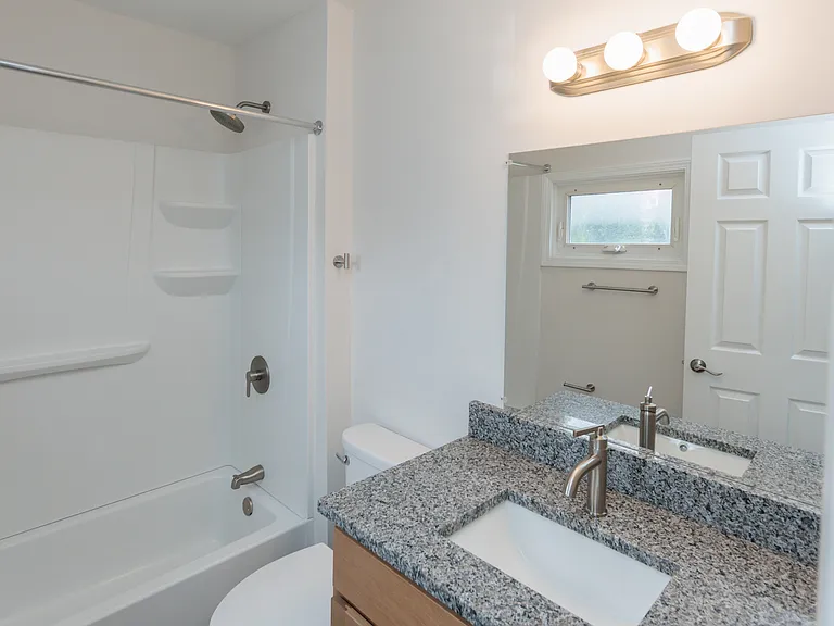 21870 Ball Ave — Photo 7