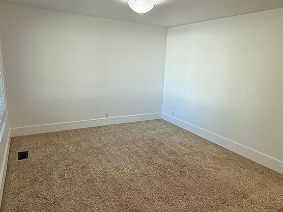 3rd image of 1488 N 220th St E