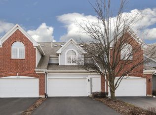 1675 W Ethans Glen Dr, Palatine, IL 60067