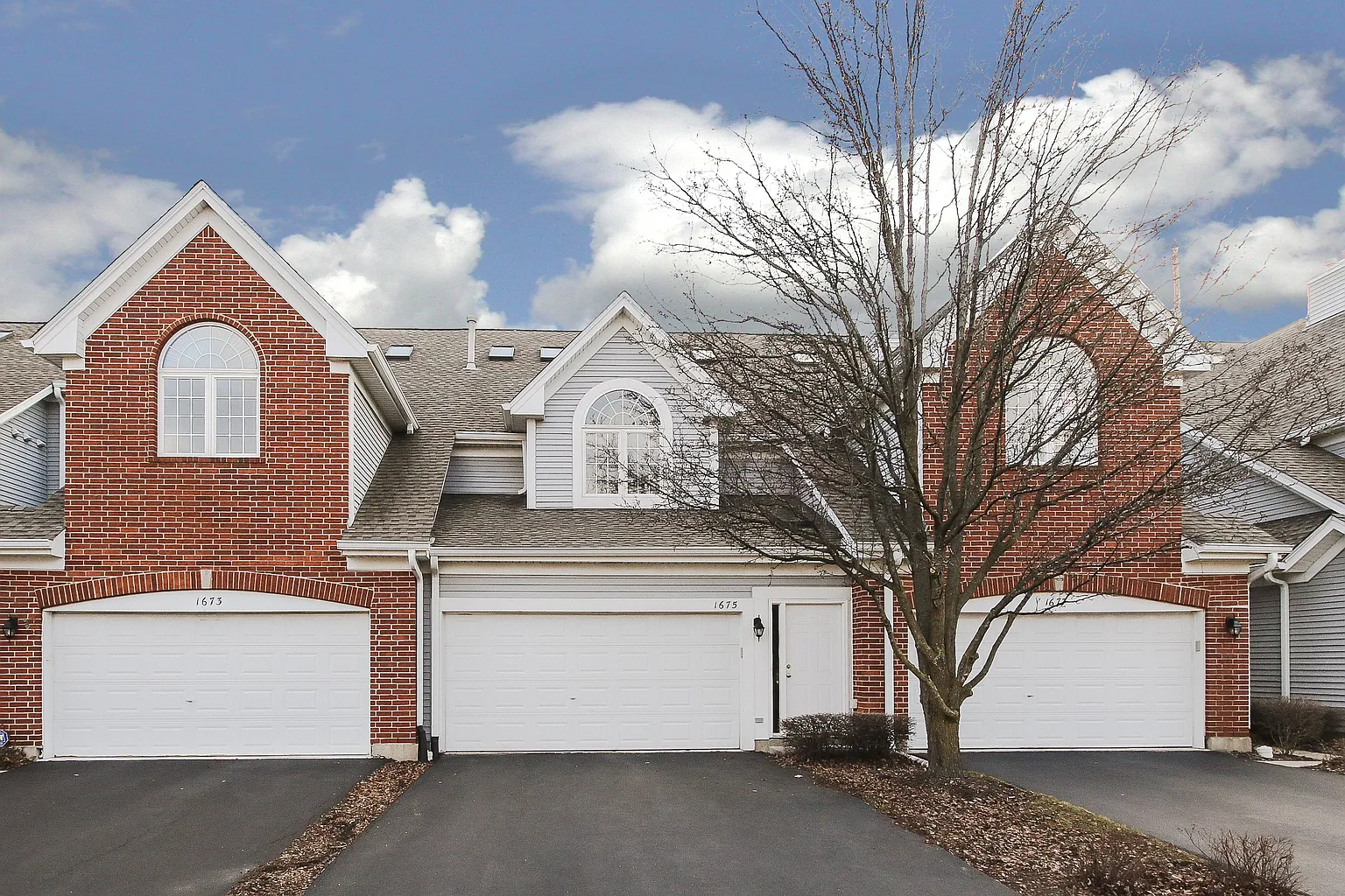 1675 W Ethans Glen Dr photo 1