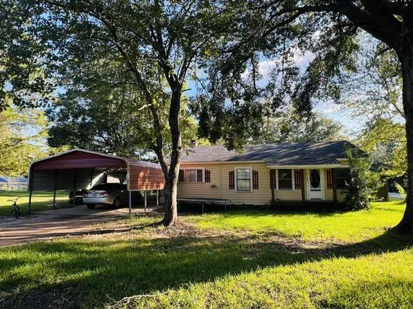 379 Mulberry St, Pineland, TX 75968