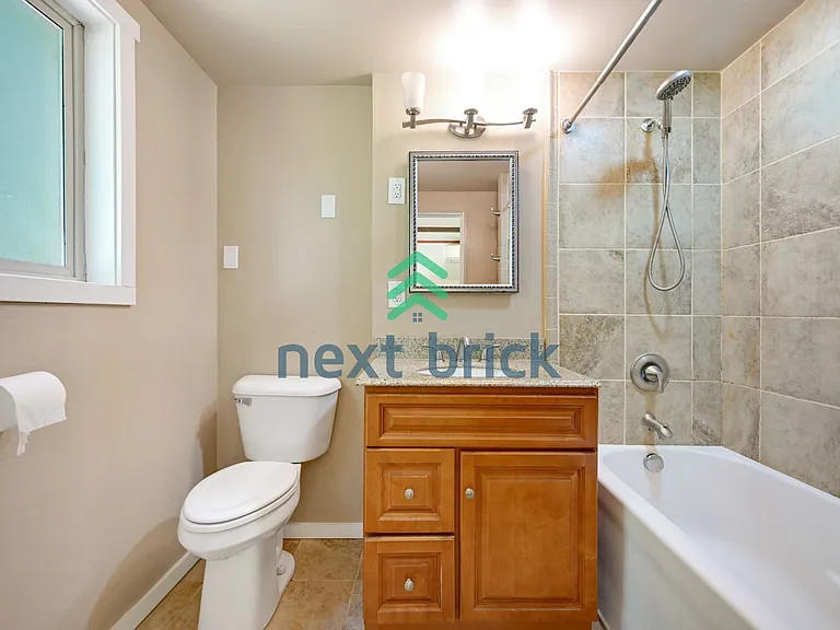 21638 SE 32nd Pl — Photo 21