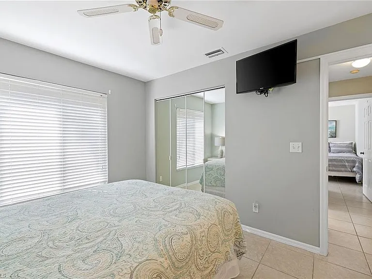 690 Amber Dr — Photo 16