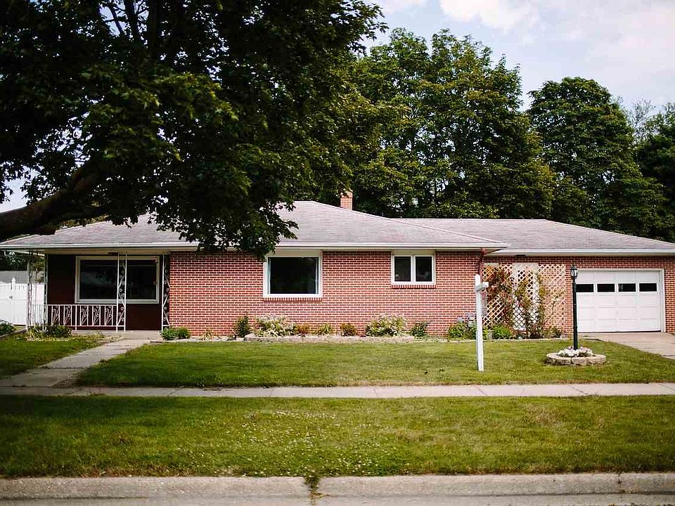 1st image of 1108 Harmony Cir NE