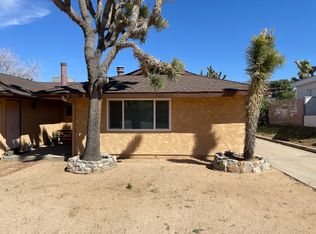7433 Apache Trl, Yucca Valley, CA 92284