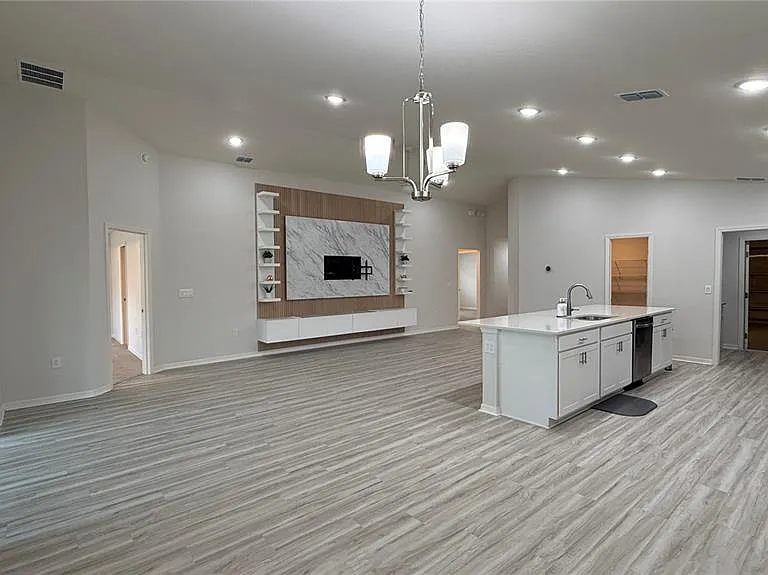 3139 Laurel Oak Ln — Photo 23