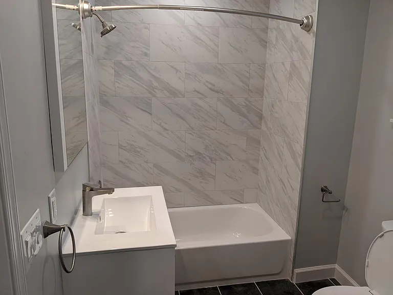 Second floor full bathroom