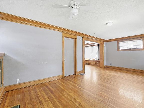 3rd image of 3547 Bellefontaine Ave