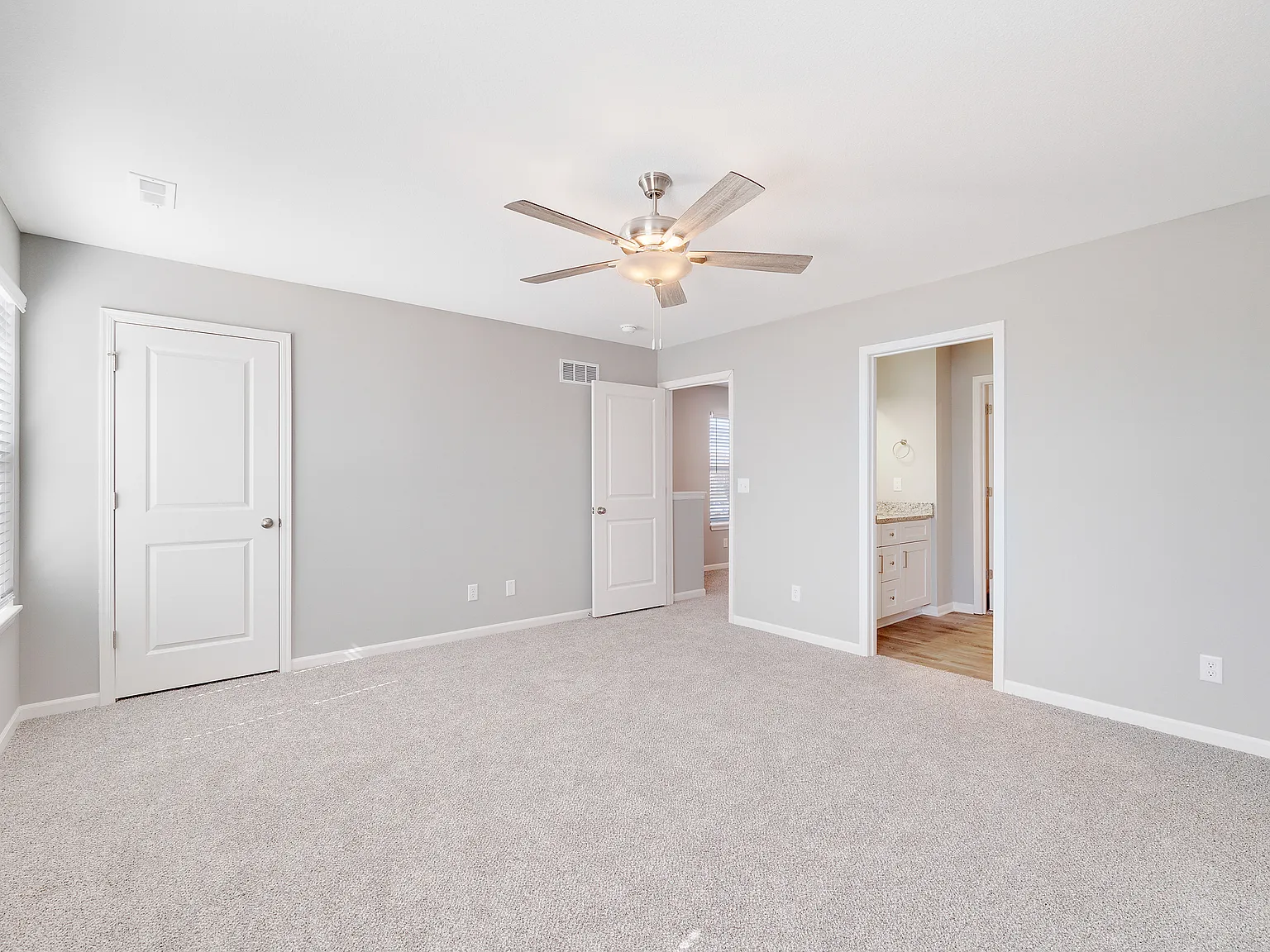Copper Creek Apartments — Photo 4