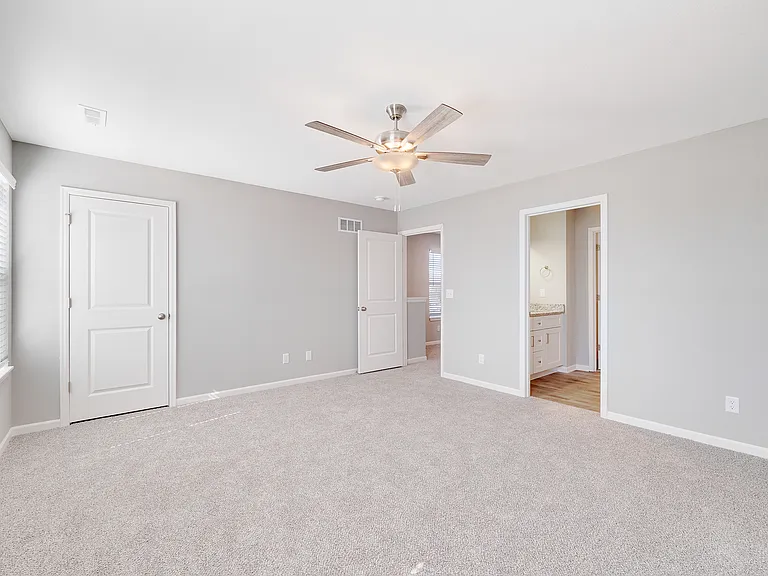 Copper Creek Apartments — Photo 4