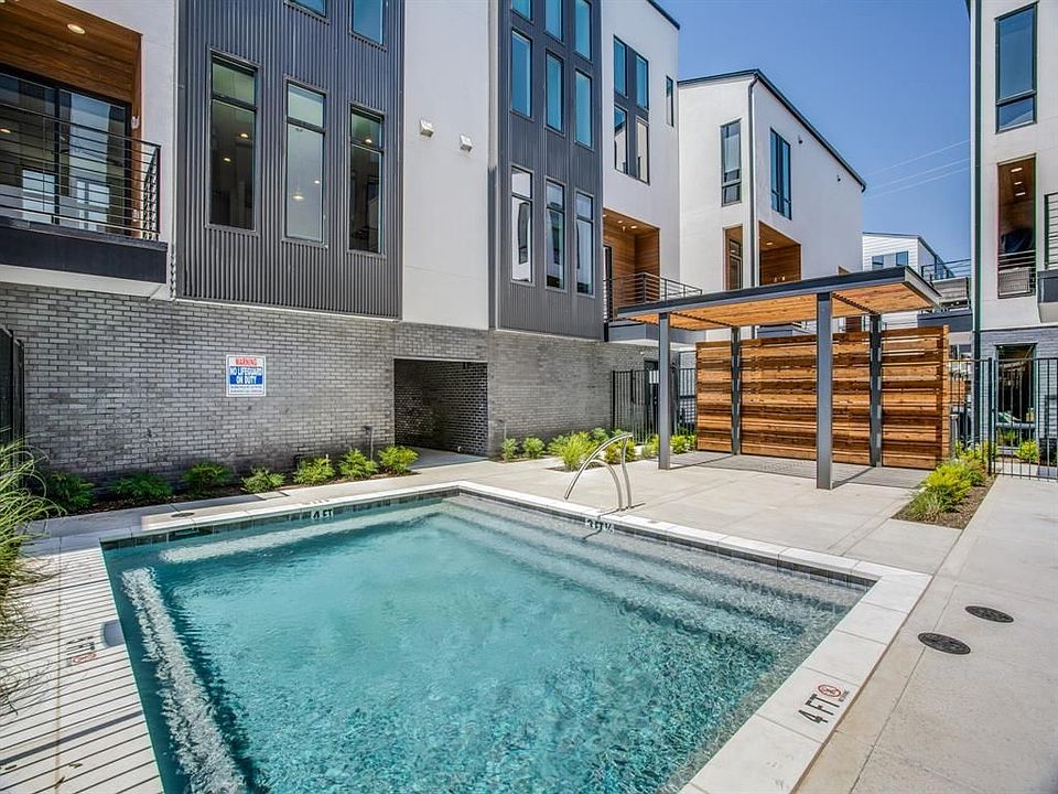 1st image of 2112 Bennett Ave #303