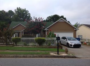 610 Chatham Park Dr, Lawrenceville, GA 30046