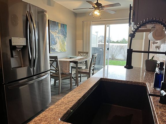 3rd image of 1221 Dunamon Dr