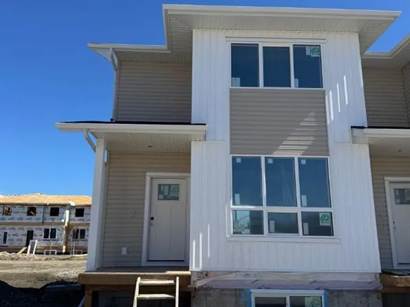 50 SW Lavelle Close, Red Deer, AB T4S 0S5