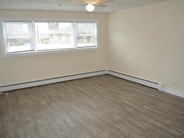 237 N Wood Dale Rd #C — Photo 6
