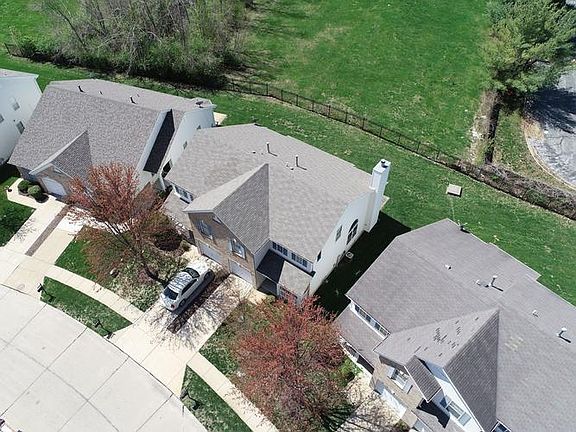 3rd image of 77 Jost Villa Dr