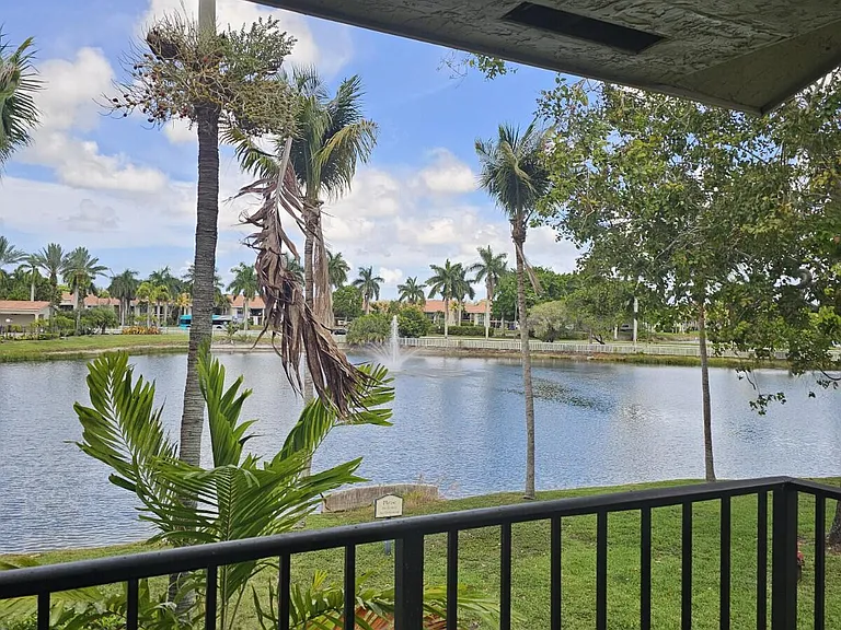 1660 Windorah Way #H — Photo 14