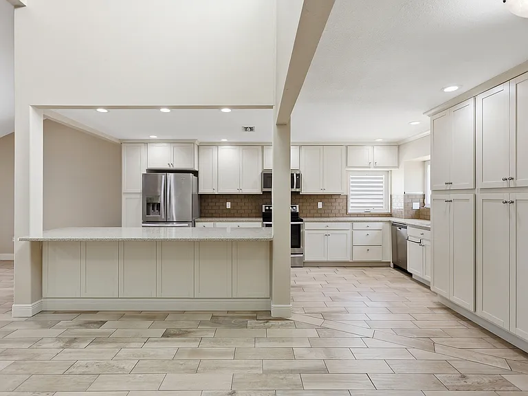 11206 Longwood Ct — Photo 11
