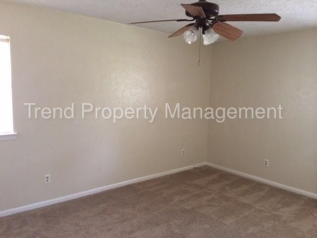 2nd image of 2306 Vega St