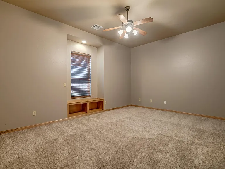 17108 Prestwick Cir — Photo 38