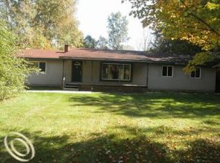 19945 Wahrman Rd, New Boston, MI 48164