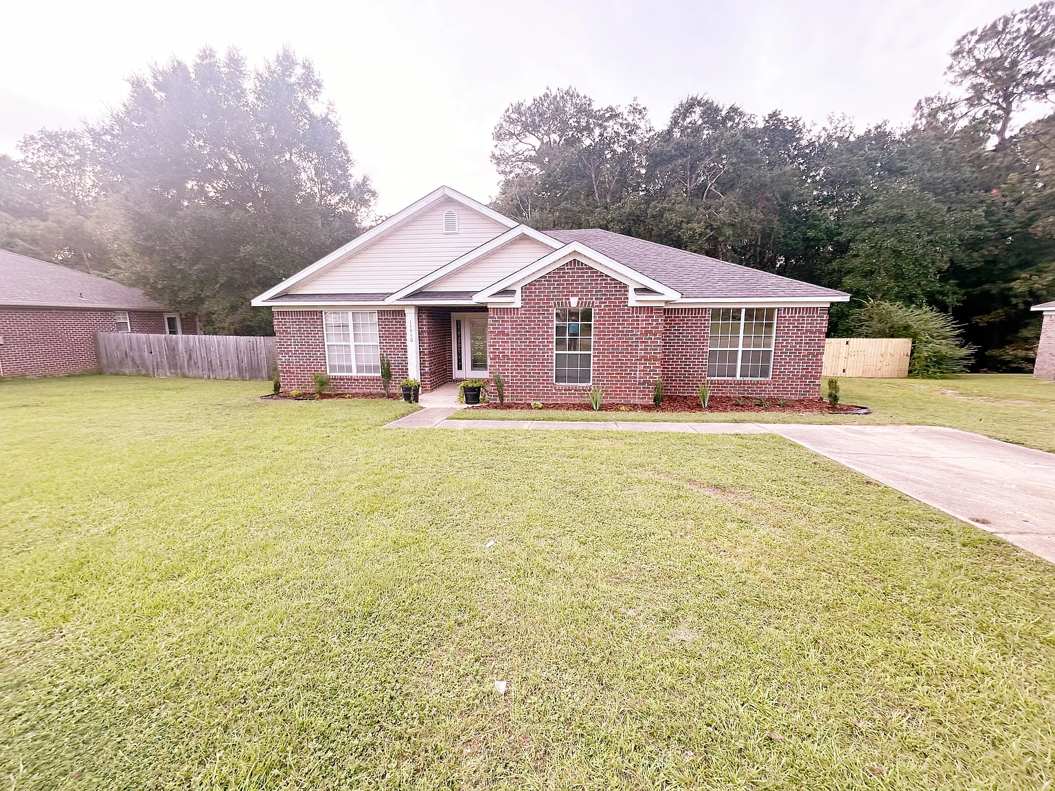 3 bed, 1572 sqft, $1,850 — Photo 2