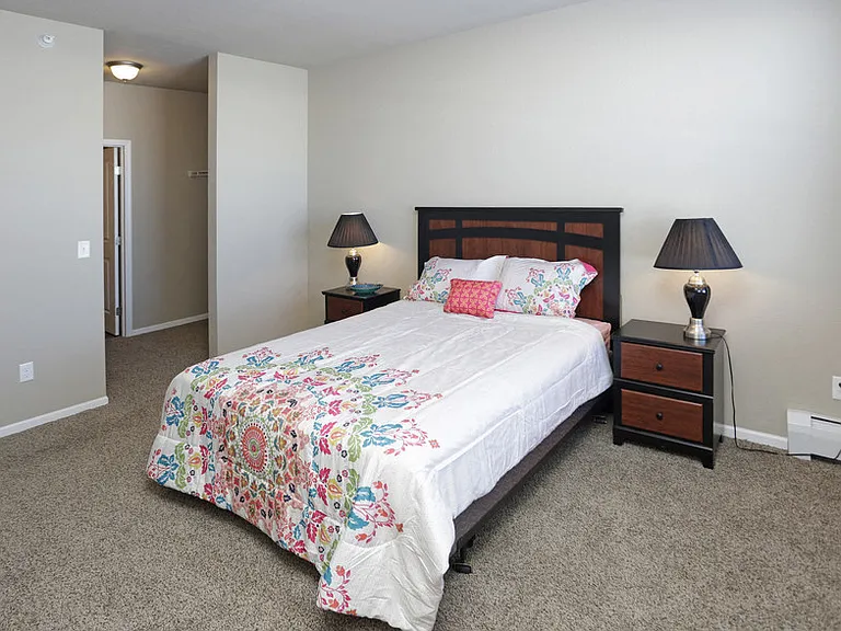 Brookledge Apartments — Photo 34